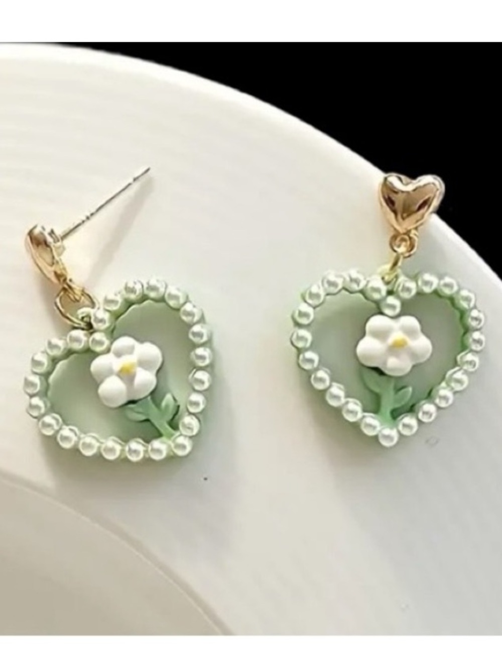 Cottage Core Flower Pearl Heart Gold Toned Stud Earrings